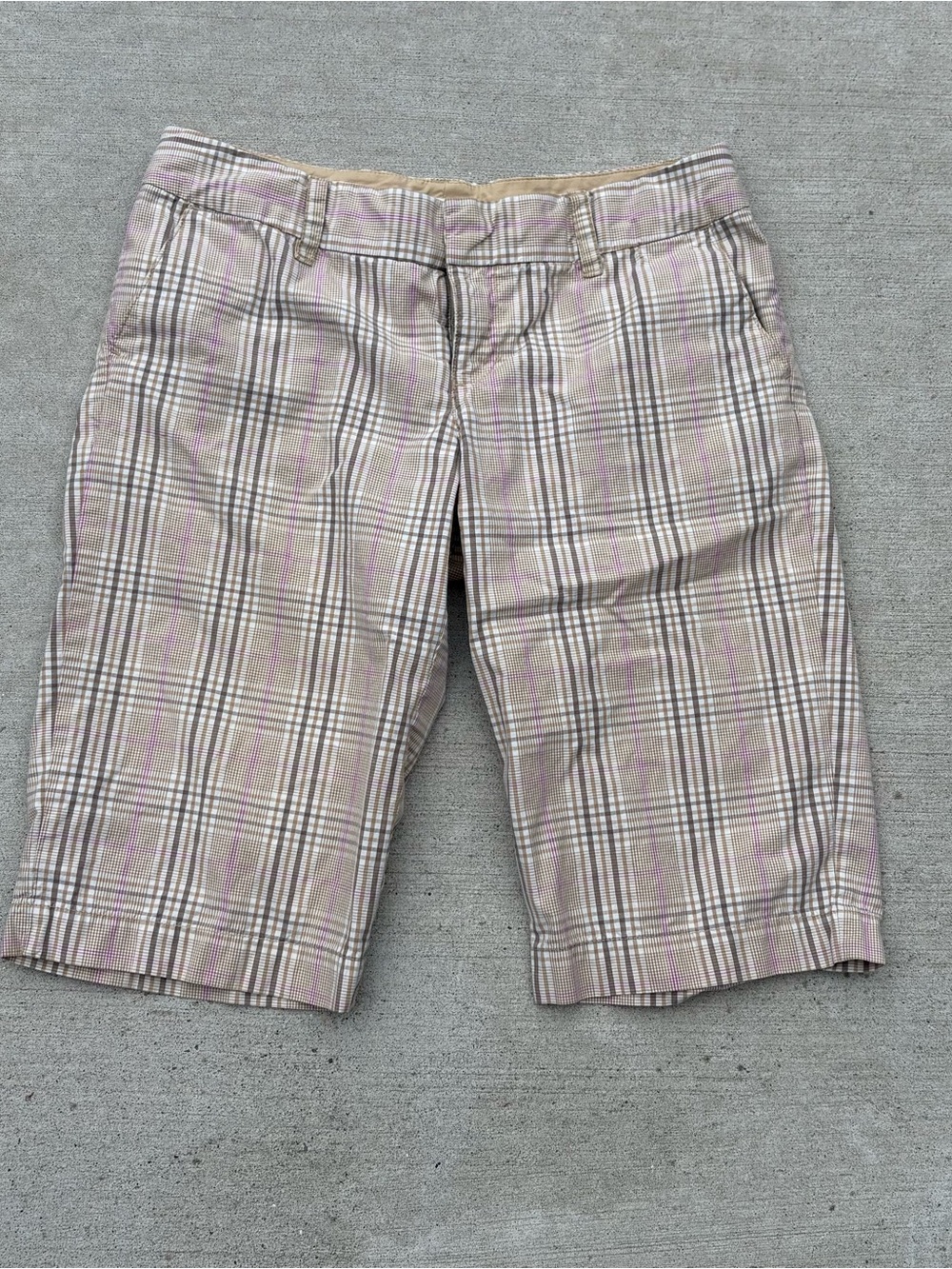Y2K American Eagle Outfitters Plaid Bermuda Shorts - Pink & Beige
